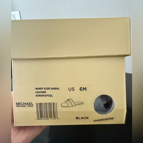 NEW Michael Kors Mandy Leather Slide Sandal - NWT - Black - Size 6 - Picture 5 of 5
